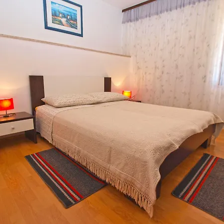 Apartman Blazenka 1270 Póla