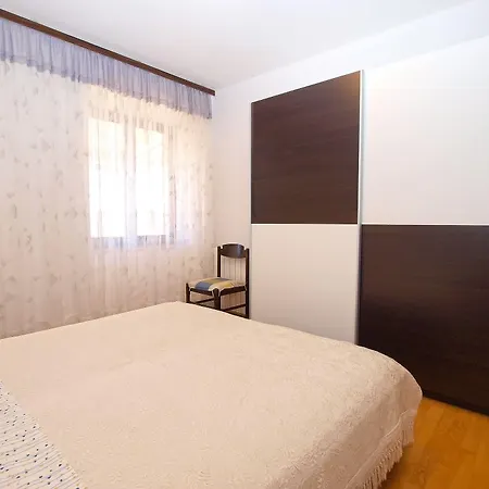 Apartment Blazenka 1270 *