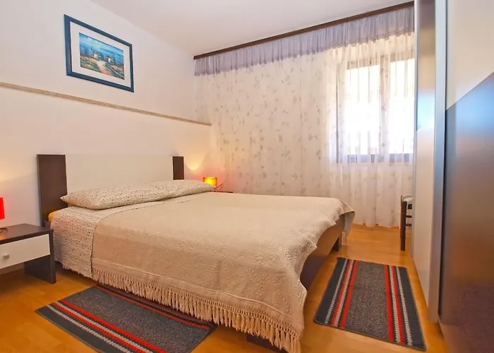 Blazenka 1270 פולה